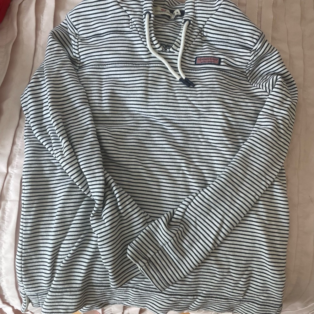 Vineyard Vines Hoodie View 3